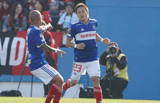 仲川輝人のゴラッソが証明する、日本代表「超」級のスピードと技術