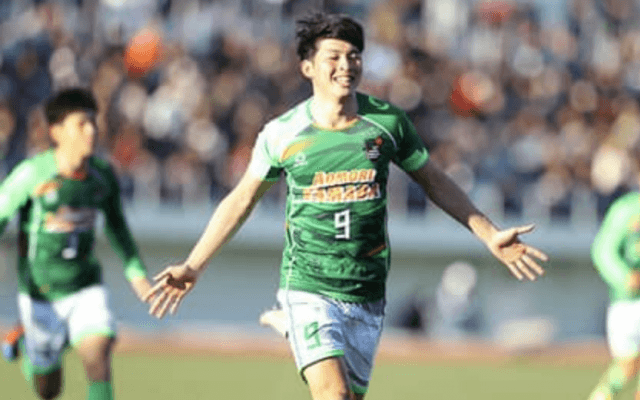 青森山田が自慢の「飛び道具」で圧勝。選手権連覇へ揺るぎない強さ