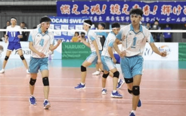 清風、昨年のリベンジへ！イケメン主将・工藤が４強導いた／春高バレー