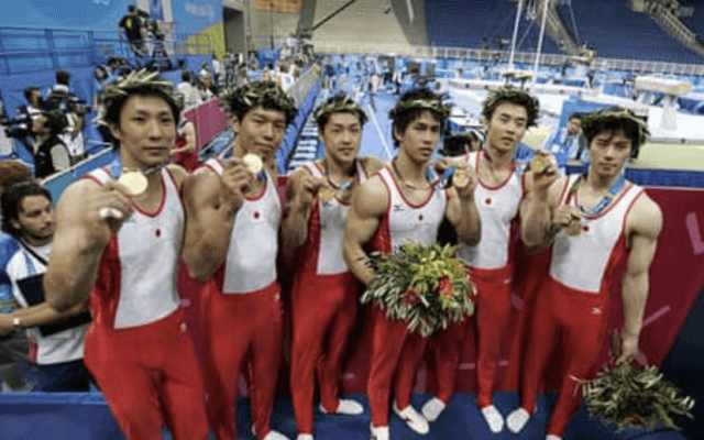 思い出深い激闘。2004年アテネ五輪「体操ニッポン」復活の名場面