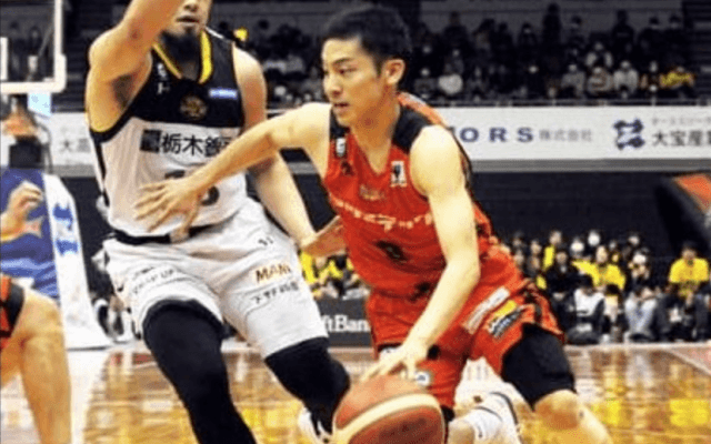 「高校生がここまでやるか」の衝撃。河村勇輝に進学よりプロを勧める声