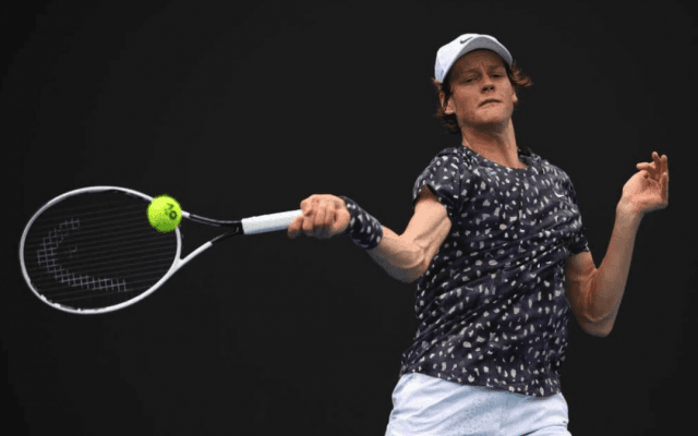 イタリアの若手テニス選手が新型コロナから祖国を救うピザ・チャレンジを提案