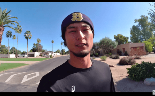 ダルビッシュ、子供達とのお散歩からの自宅トレーニング