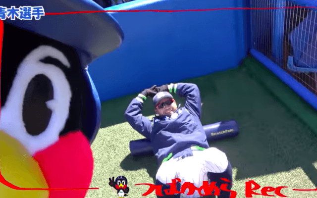 つば九郎が幻の開幕日に潜入 選手の表情を至近距離で撮影