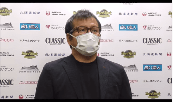 コンサドーレ札幌、選手からの報酬一部返納申し出についての野々村芳和社長の取材の様子を公開