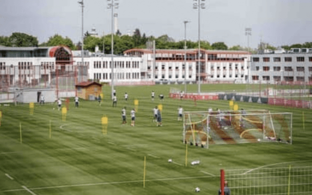 練習再開のブンデスリーガ。大迫、遠藤らの契約・去就に明暗くっきり