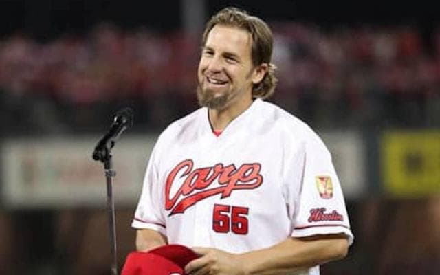 カープ史上最も愛された助っ人。エルドレッドの引退に誠也も松山も泣いた