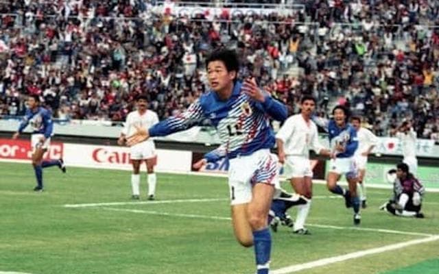 日本サッカーの未来が懸かった一戦。窮地を救ったカズの魂の右足