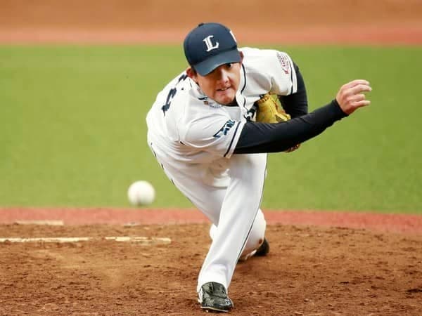 西武・與座はすべてが魔球のインパクト。「伝統の系譜」に名を連ねるか