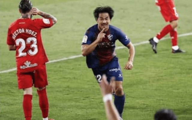 岡崎慎司への日本とスペインの評価の違い。「泥臭い」「献身的」ではない