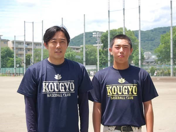 父は元プロ野球選手でコーチ。甲府工・山村貫太、「恩返し」の夏