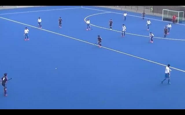 ホッケー(山梨)【２Ｑ】山梨学院高校　対　白根高校