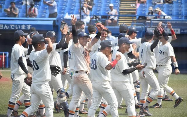 東京六大学野球春季リーグ戦 第7日 慶大1回戦　４回表に打者10人の猛攻で一挙５得点！逆転勝利を収め、３季ぶり46回目の優勝を決めた！！