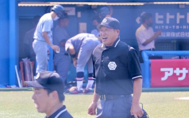 「さあ、行くぞベンチー！」　神宮ネット裏で話題、明大OB山口審判員が“声かけ”にこだわる理由