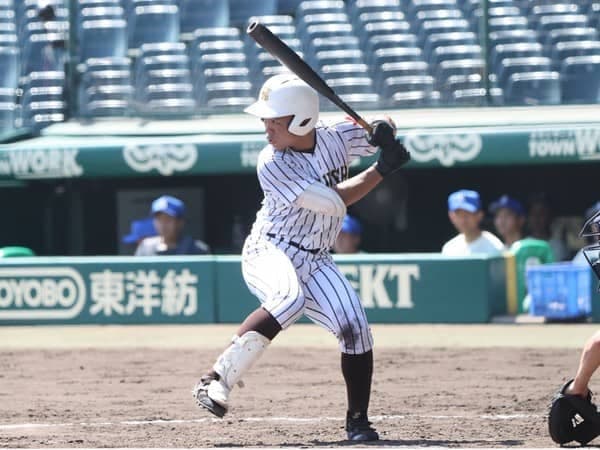 「学校行事の悲劇」から１年。国士舘の主砲は新スタイルで甲子園に挑んだ