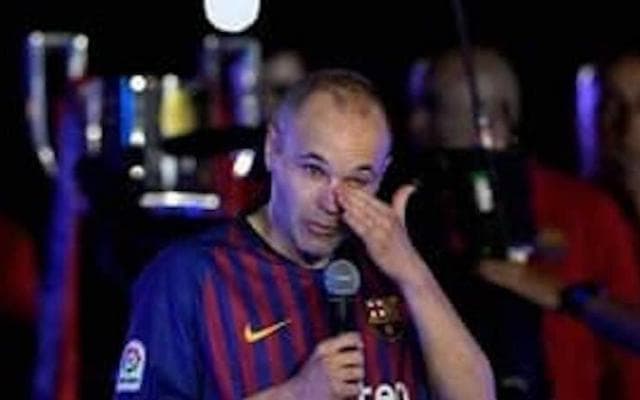 古巣バルセロナの危機にイニエスタが発信「我々は一つのチーム」