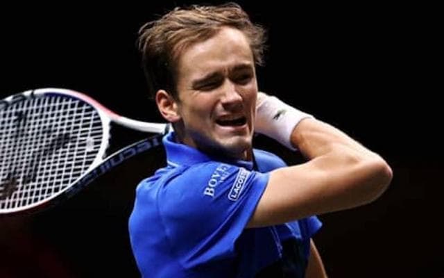 連覇狙うメドヴェデフ 初戦突破