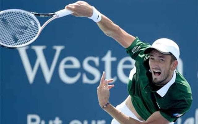 昨年準Vメドヴェデフ 好発進