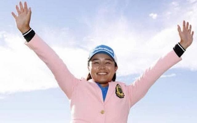 日向娘・永峰咲希が女子プロ制覇。支え続けた両親へ感謝の言葉があふれ出た