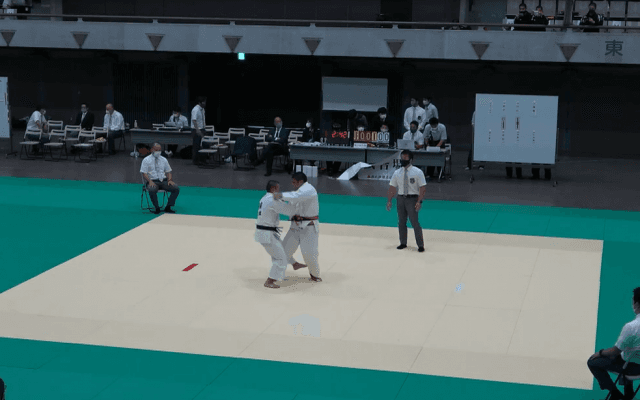 柔道（東京都）第三試合場　男子3年 準決勝(73kg右.団体右)