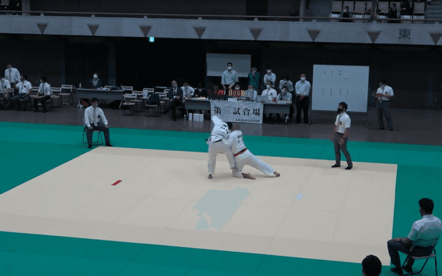 柔道（東京都）第三試合場　男子3年団体 2回戦(右)