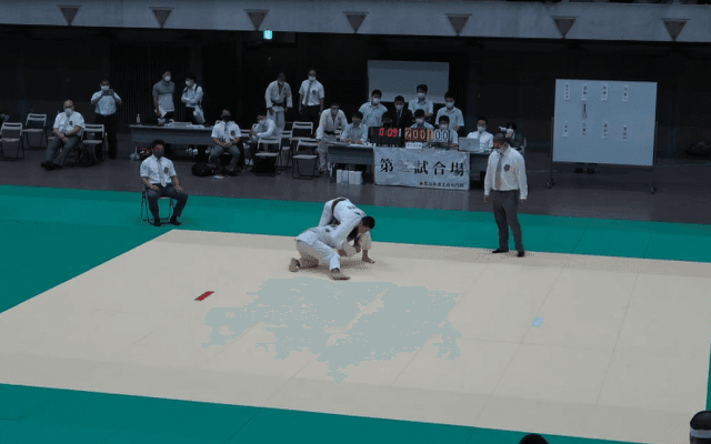 柔道（東京都）第三試合場　男子2年 準決勝(右)
