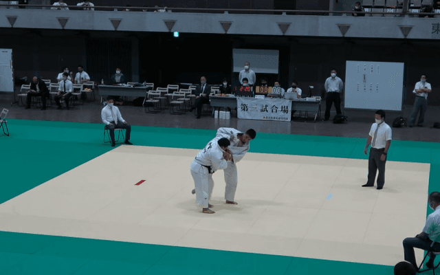 柔道（東京都）第三試合場　男子3年団体 1回戦(右)