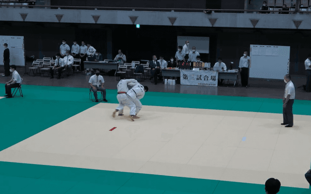 柔道（東京都）第三試合場　男子3年 1回戦(73kg右)