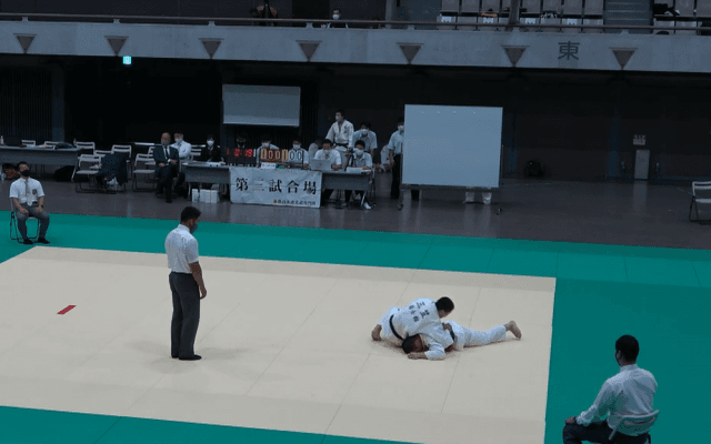 柔道（東京都）第三試合場　男子3年 決勝(73kg)