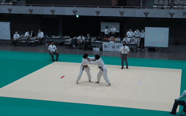 柔道（東京都）第三試合場　女子3年 決勝(63kg越)