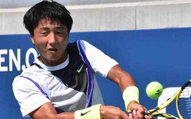 望月慎太郎、野口莉央破り8強へ