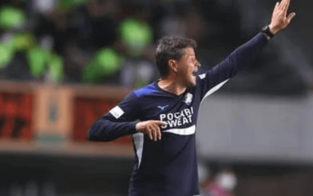 徳島がJ2首位を走る必然。スペイン人指揮官が積み上げてきたもの