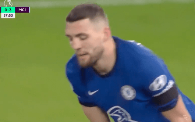 【動画】ラカゼットとコヴァチッチがドリブル突破からシュートを放つ