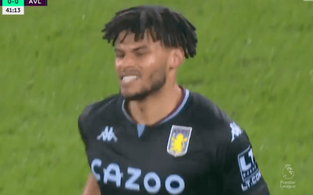 【動画】ディーン・スミス監督に負けじと絶妙なボールコントロールを見せるB.トラオレ