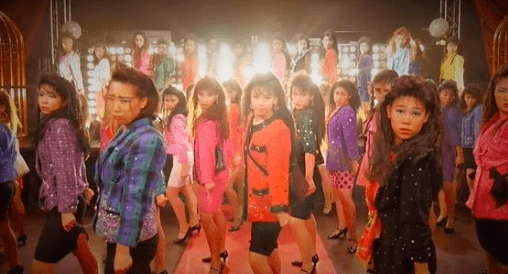 バブリーダンスYouTubeが1億再生突破「次は100億❗️」「永遠に不滅です🤗」