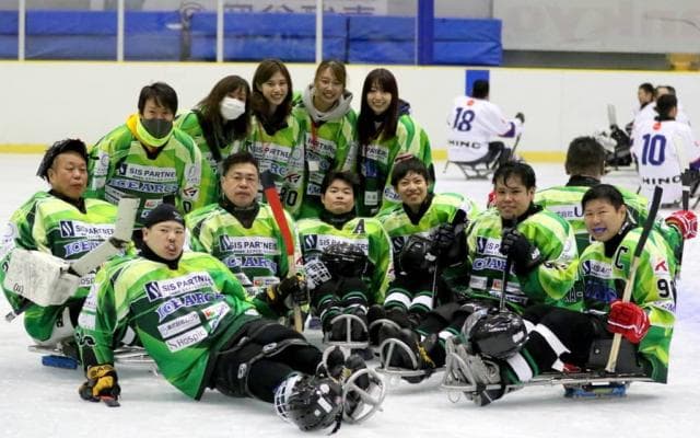 パラアイスホッケーの日本代表選手を送り出す東海アイスアークス