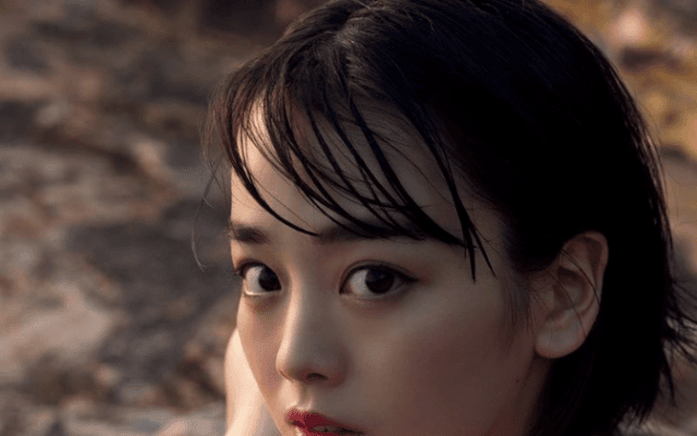 ❤️伊原六花、妖艶なデコルテに反響「美しい✨」