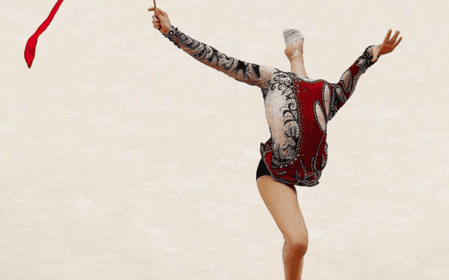 「まるでマジック😳⁉️」新体操の凄ワザ✨に世界が驚愕⁉️