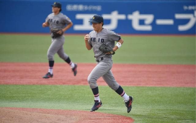 「2人で試合に出れて嬉しい」　慶大・朝日、高校の同級生とともに立つ神宮の舞台