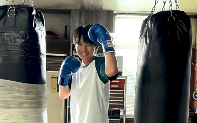 ⚽️ミスチル桜井の息子🥁櫻井海音「未来への10カウント」ポーズに反響