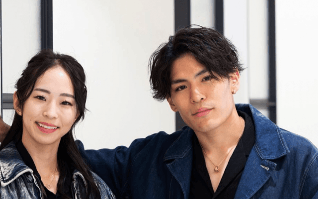 「少し壁ドン⁉️」⛰スポクラ野口啓代、新婚❤️夫婦2Sを初公開❣️「素敵✨」の声