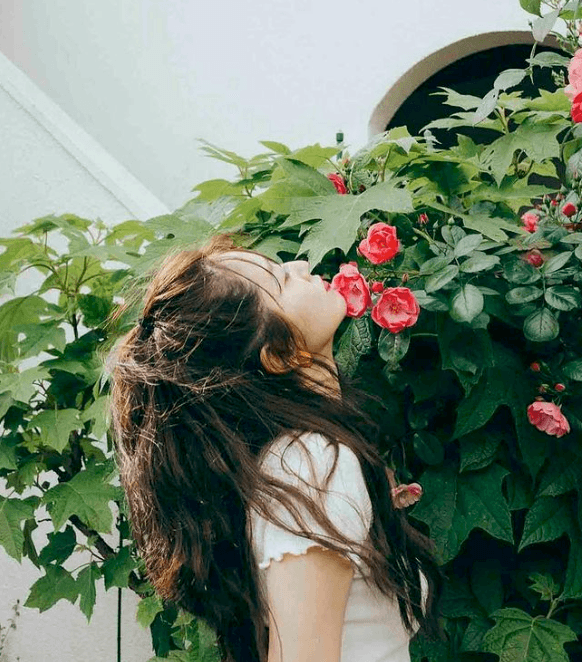 ⚽️田中碧と交際宣言❤️鈴木愛理、まさかの「お知らせ‼️」投稿でネット騒然⁉️「考え過ぎか💦反省😭」