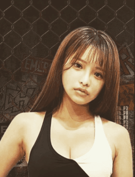 椅子蹴り🔥ラウンドガール❤️青山あいり、スポブラ姿で「お仕事復帰しました㊗️」