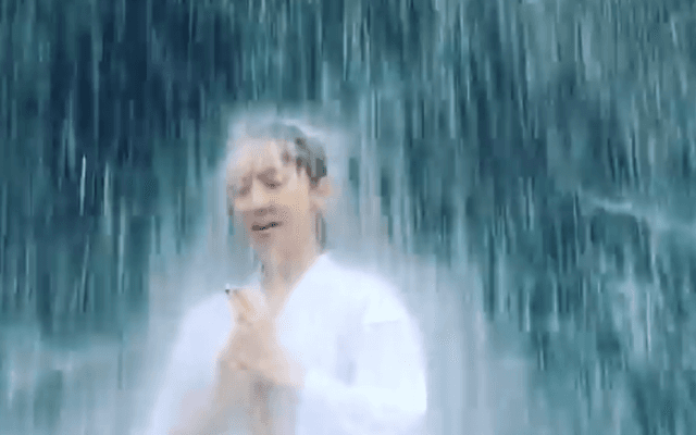 😵体重公表の🌈神田うの47歳、初の滝行で「とーっても寒かった😵」