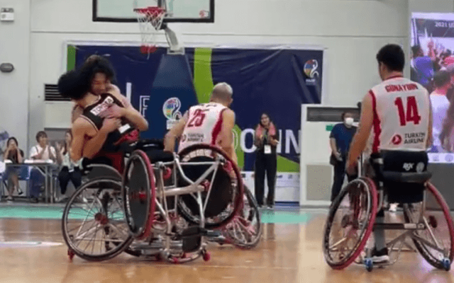 【📺動画】🥇金メダル獲得🏀車いすバスケU23、🇹🇷トルコに勝利の瞬間❣️Twitter中の人も大興奮⁈😵