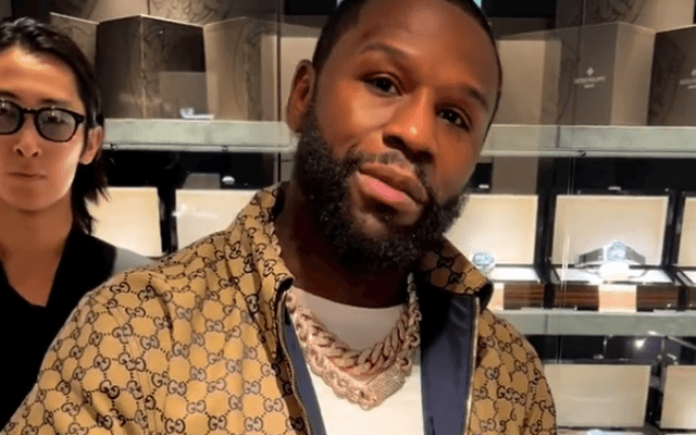 「Money man💰」メイウェザー、💵札束片手に🗼銀座で爆買いか⁉️