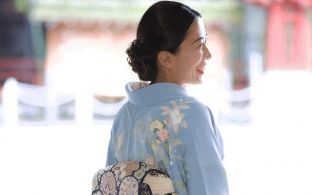 🌈里田まい「少し早めに娘の七五三を(^^)」⛩着物ショットに反響❣️