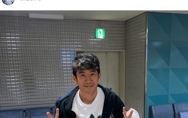 ⚽️香川真司、手術終え「緊張しましたが無事成功」突然の松葉杖姿に😵心配の声