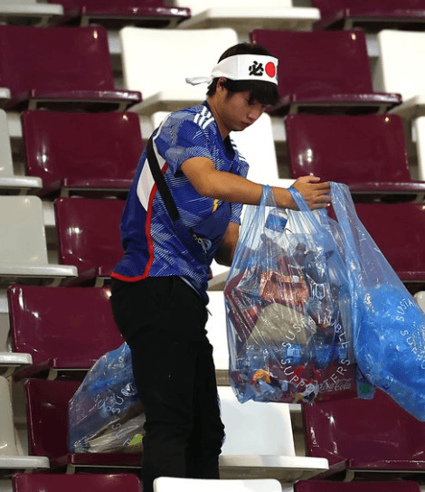 ⚽️FIFA、日本🇯🇵サポの清掃を「AMAZING WORK👏」と称える