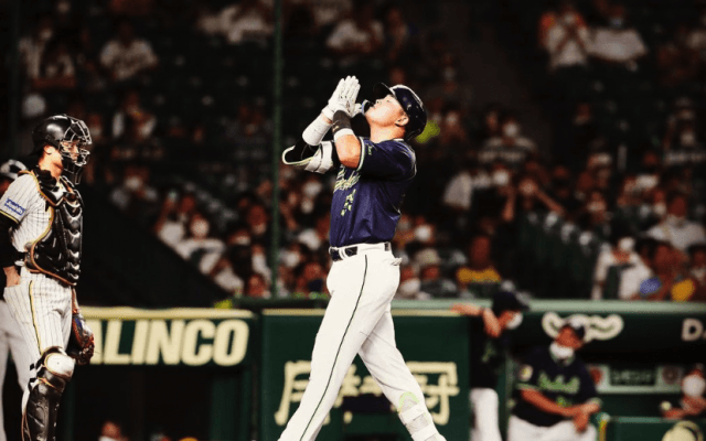 ✨令和初の三冠王⚾️村上宗隆「(村神様)流行語年間大賞いただきましたー！」